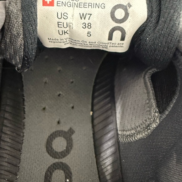 On Running Womens Cloudace Running Shoes Size 7 - Picture 9 of 15